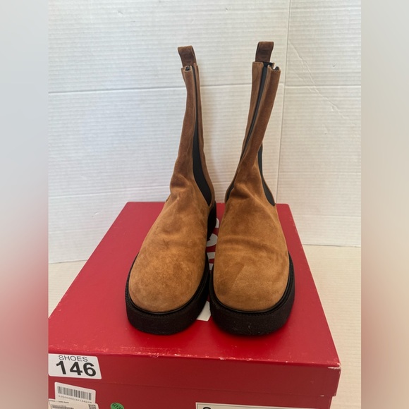 NEW Staud Women’s Palomino Tan Suede Chelsea Boots Size 41 US 10 - Picture 7 of 8